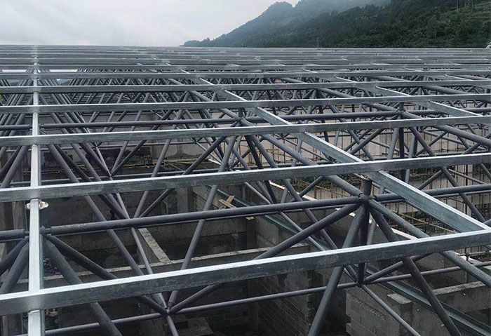 黄冈仁怀冠英学校艺体楼网架